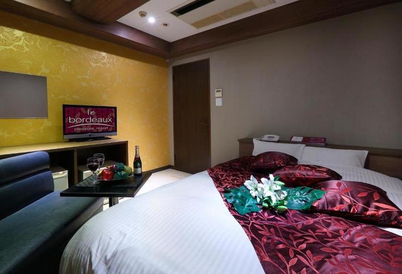 בית מלון כפרי Le Bordeaux ル ボルドー