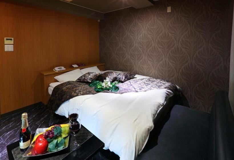 בית מלון כפרי Le Bordeaux ル ボルドー