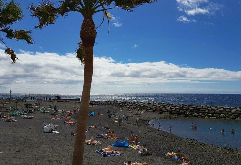 Pensão Welcome To Discover The Magic Amazing Tenerife !! Private Bath Nice Breakast Wf :)
