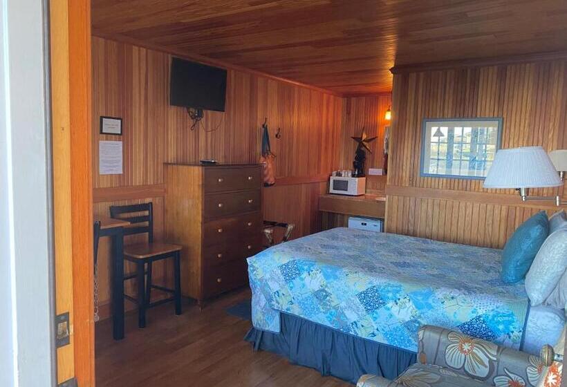 فندق صغير Whistling Winds Motel