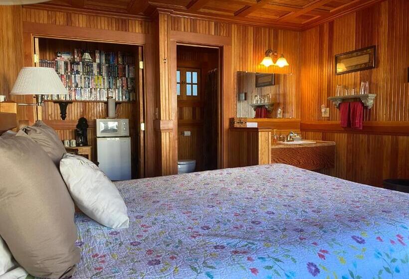 فندق صغير Whistling Winds Motel