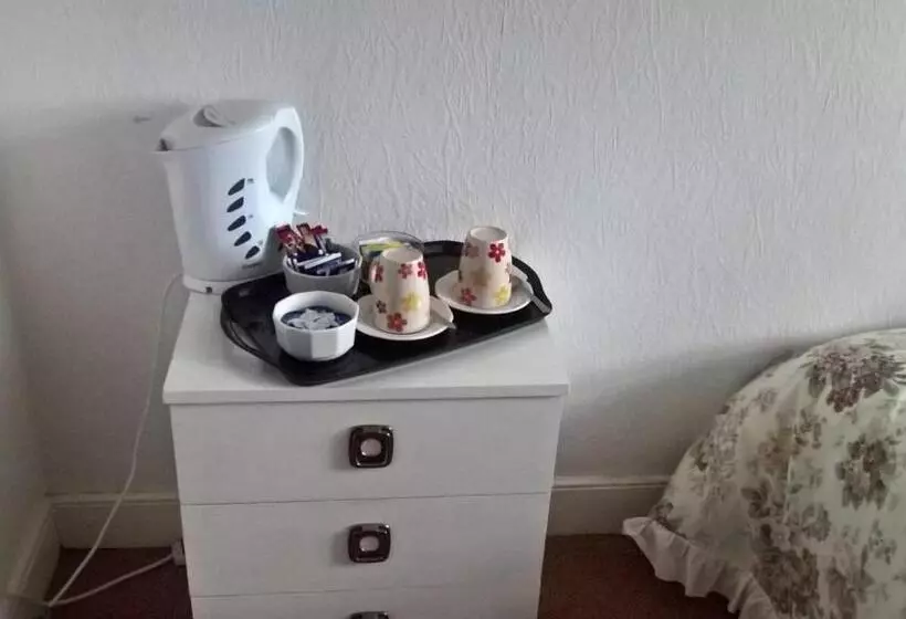 Hotelli Rhymney House