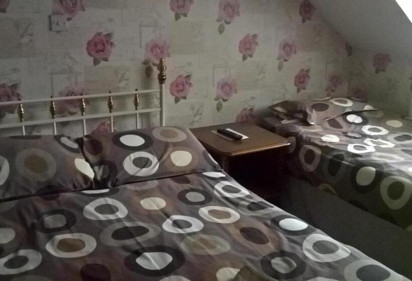 فندق Rhymney House