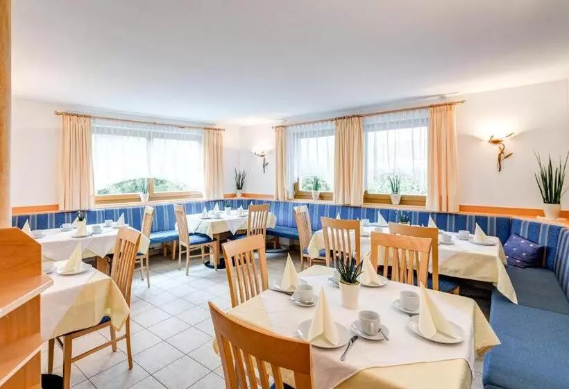 Hotelli Pension Haus Am See