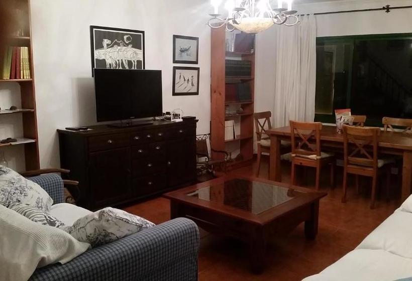 بنسيون Casa Las Vistas