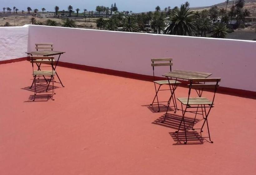 بنسيون Casa Las Vistas