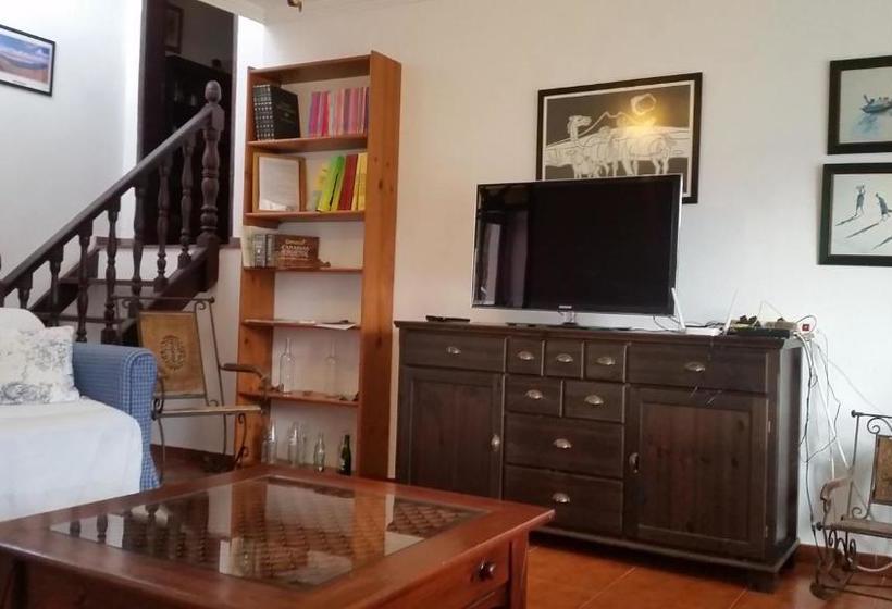 بنسيون Casa Las Vistas