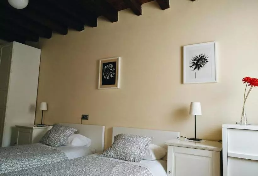 Retkeilymaja Alojamientos Palacete