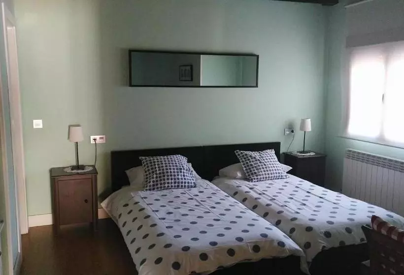 Retkeilymaja Alojamientos Palacete