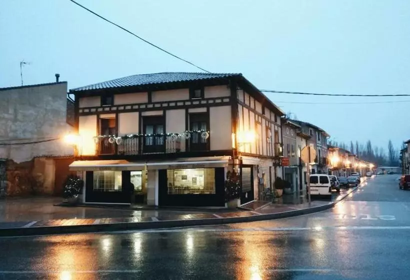 Retkeilymaja Alojamientos Palacete