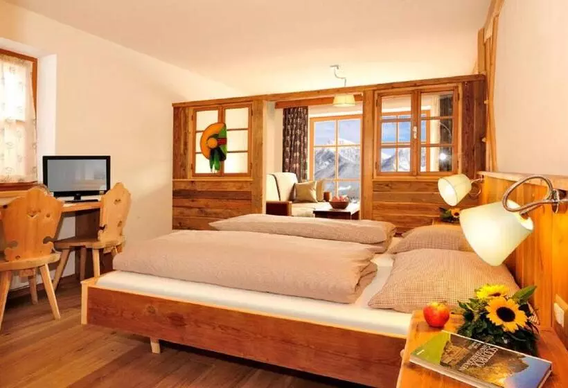 هتل Agriturismo Soleseid
