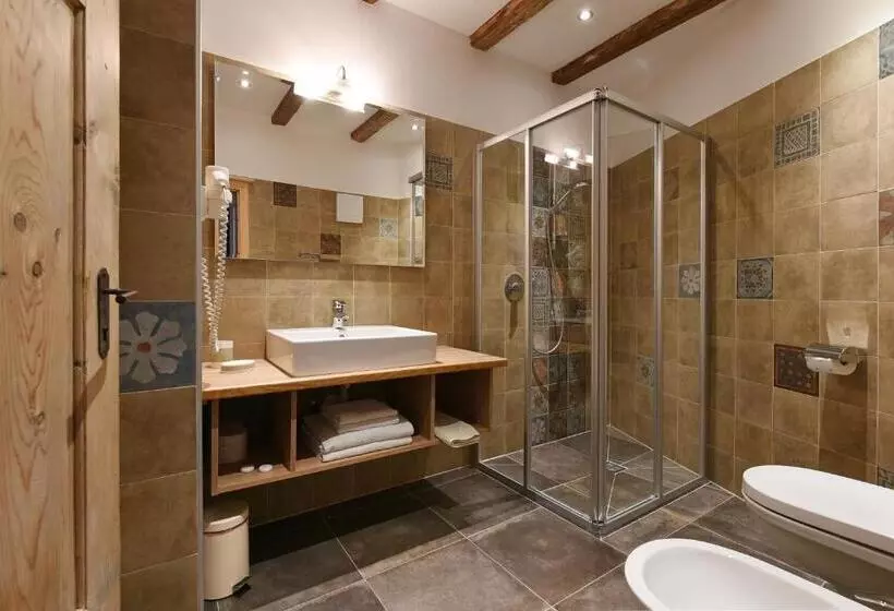 هتل Agriturismo Soleseid