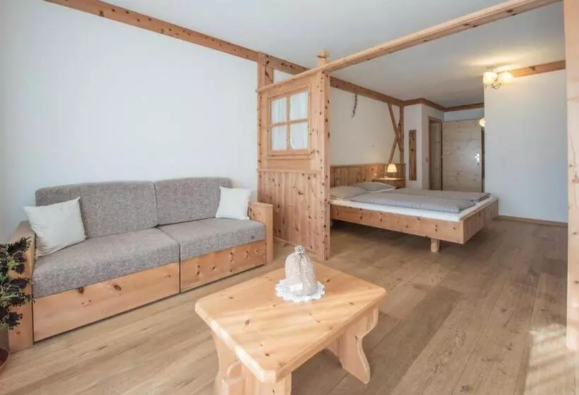 هتل Agriturismo Soleseid