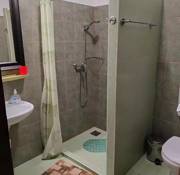 ペンション Glázer Szállás