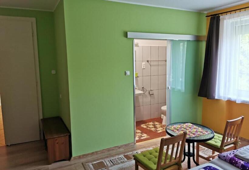 펜션 Glázer Szállás