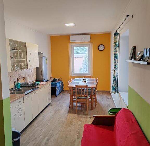 펜션 Glázer Szállás