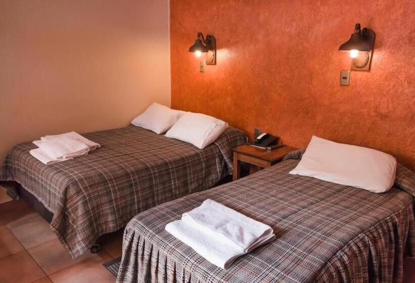 هاستل La Escondida Hostal