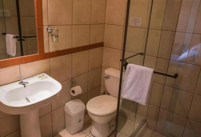 هاستل La Escondida Hostal