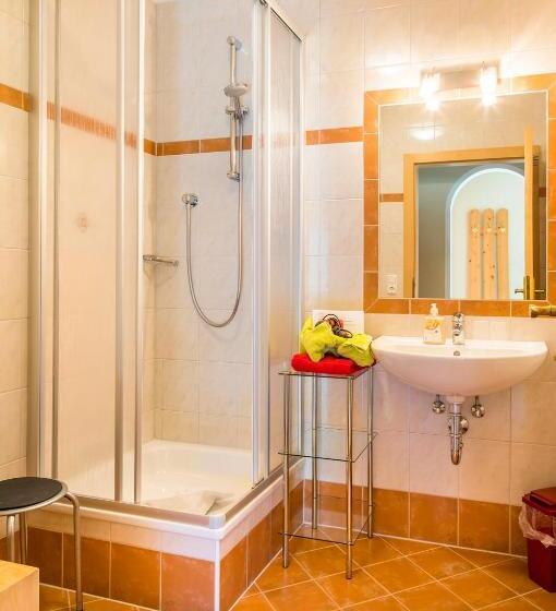 ホテル Bio Bauernhof Obertrattenbachhof