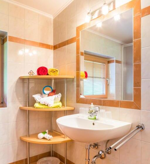 ホテル Bio Bauernhof Obertrattenbachhof