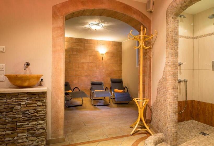 ホテル Bio Bauernhof Obertrattenbachhof