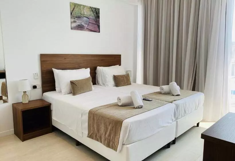 Hotel Lysithea
