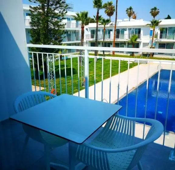 Hotel Lysithea