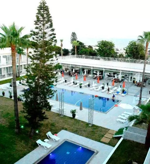 Hotel Lysithea