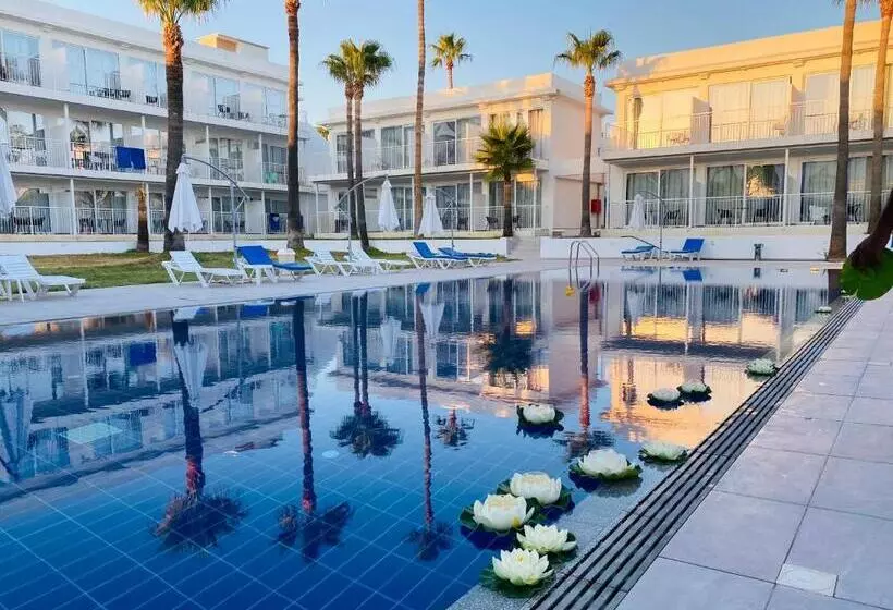 Hotel Lysithea