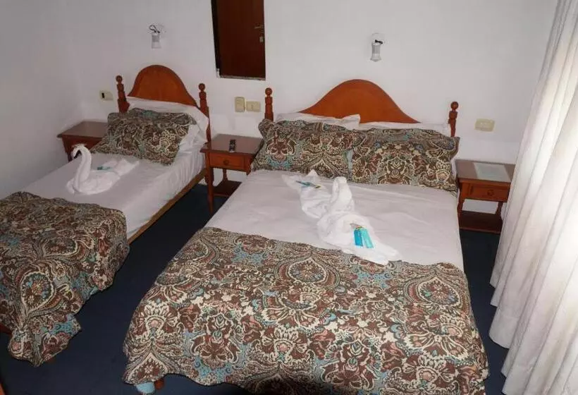 ホテル Mirasierras