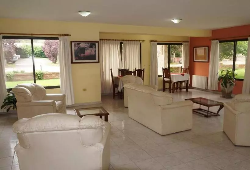 ホテル Mirasierras