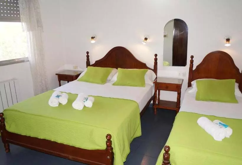 ホテル Mirasierras