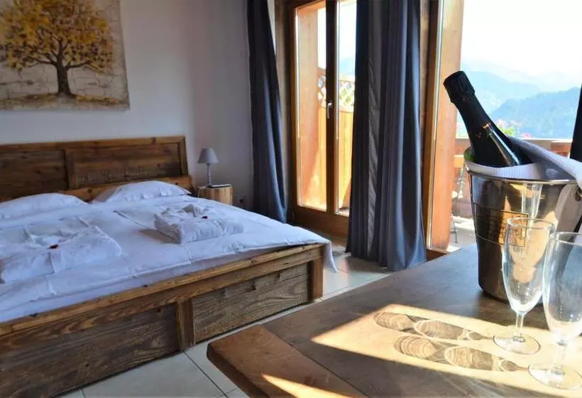 Majatalo Les Chambres Et Roulottes Des Noisetiers