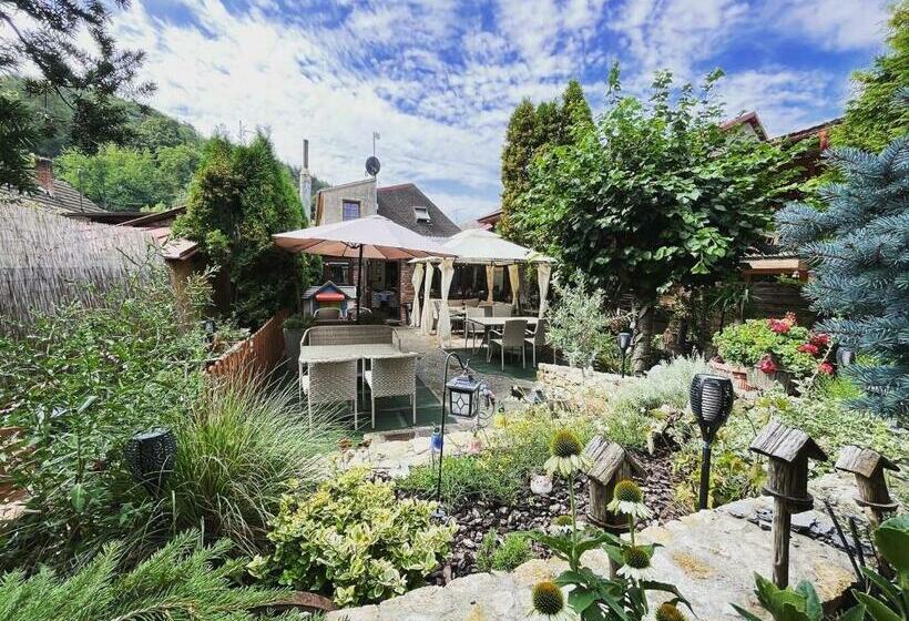 פנסיון Maria Penzion & Restaurant