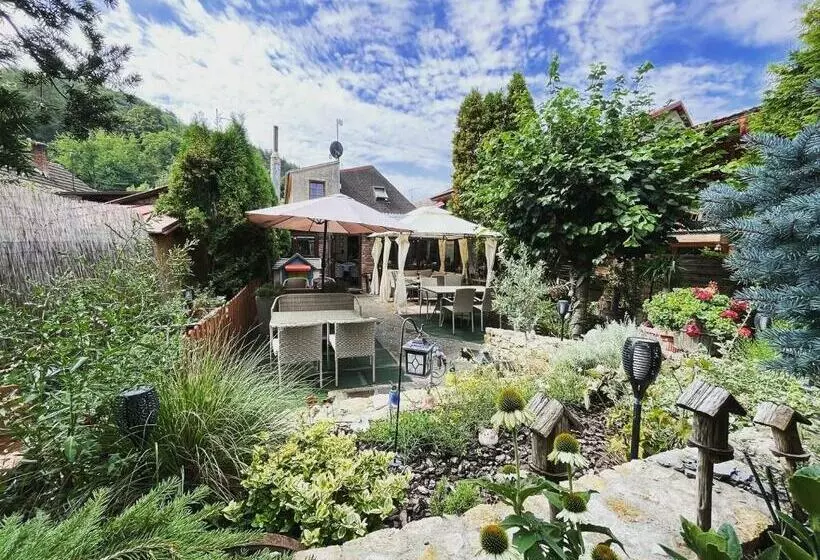 پانسیون Maria Penzion & Restaurant