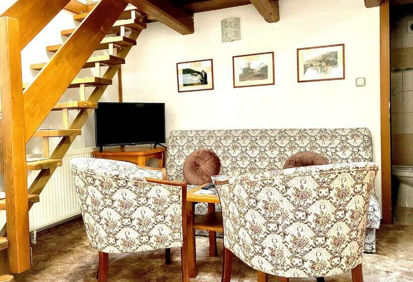 פנסיון Maria Penzion & Restaurant