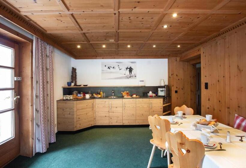 پانسیون Midland