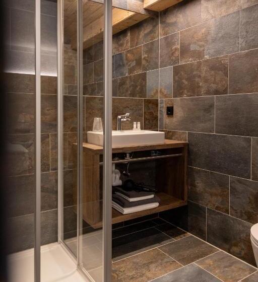 پانسیون Midland