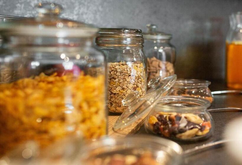 پانسیون Midland