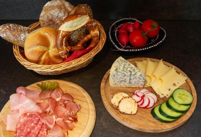 پانسیون Midland