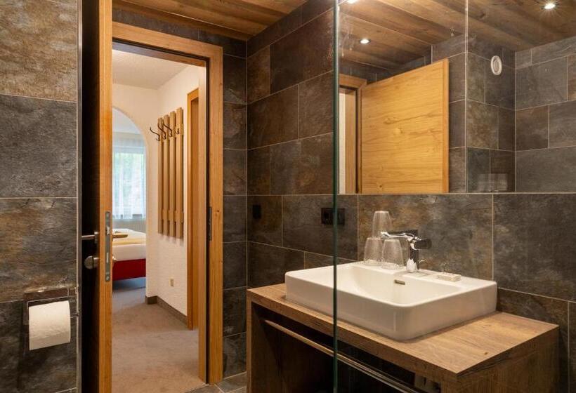 پانسیون Midland