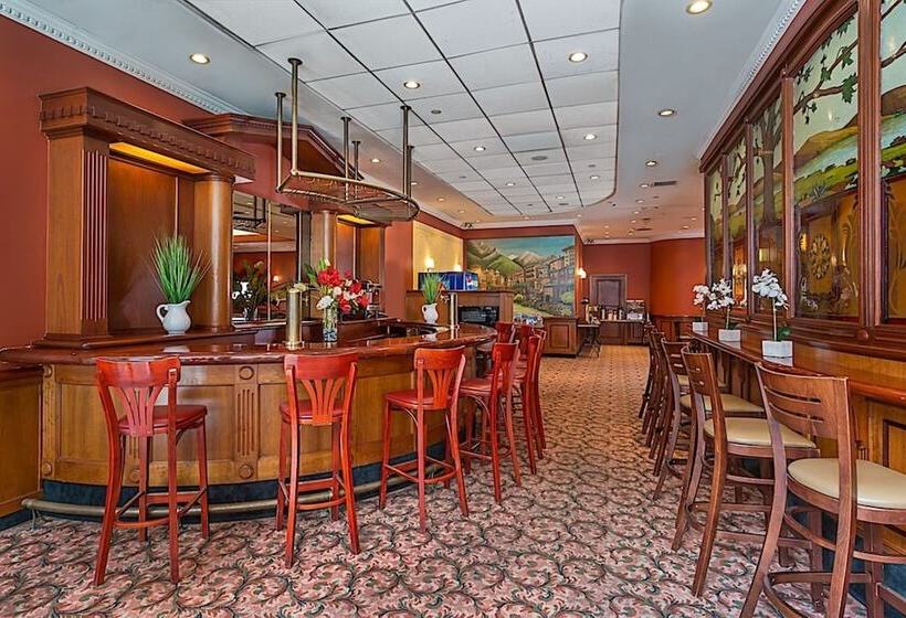 酒店 Chelsea Savoy