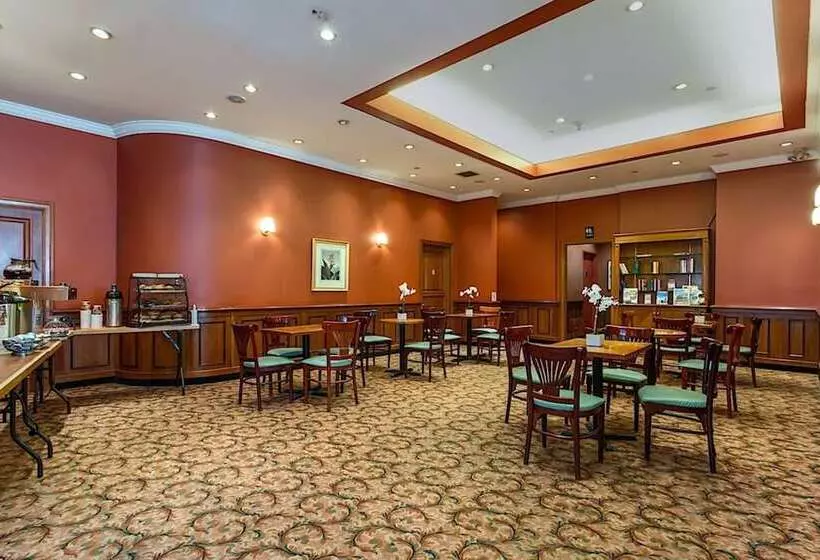 호텔 Chelsea Savoy