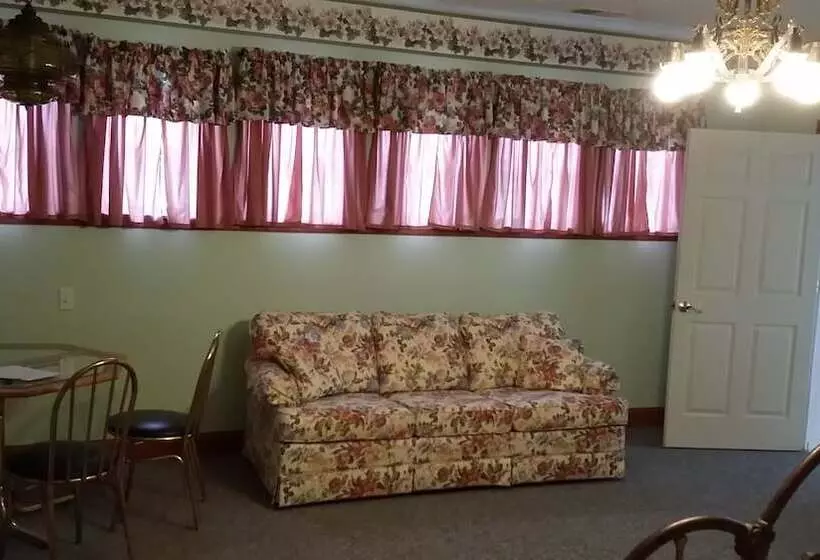 酒店 Chestnut Charm Bed & Breakfast