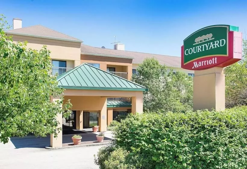 Отель Courtyard By Marriott Boston Westborough