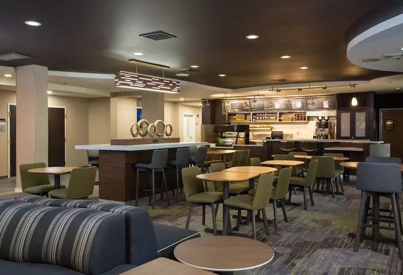 Отель Courtyard By Marriott Boston Westborough