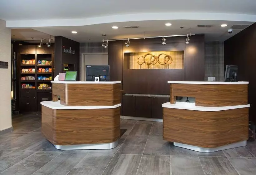 Отель Courtyard By Marriott Boston Westborough