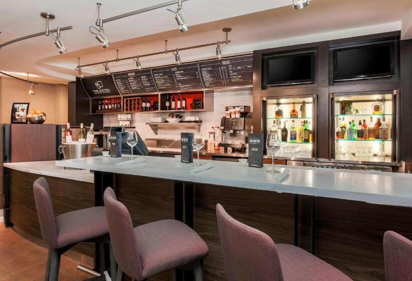 هتل Courtyard By Marriott Orlando Lake Mary North