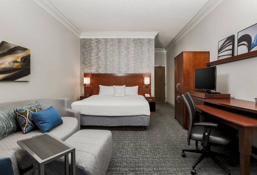 هتل Courtyard By Marriott Orlando Lake Mary North