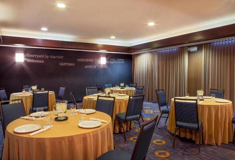 فندق Courtyard Hartford Manchester